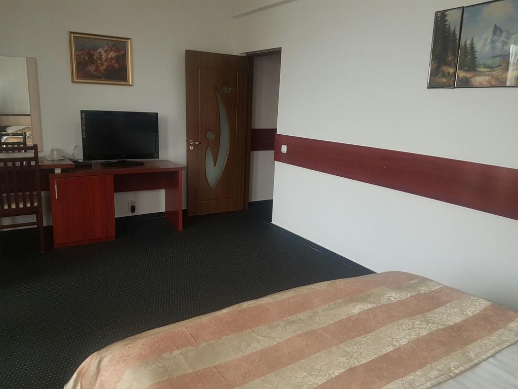 קריובה Hotel Lido מראה חיצוני תמונה