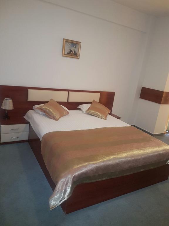 קריובה Hotel Lido מראה חיצוני תמונה